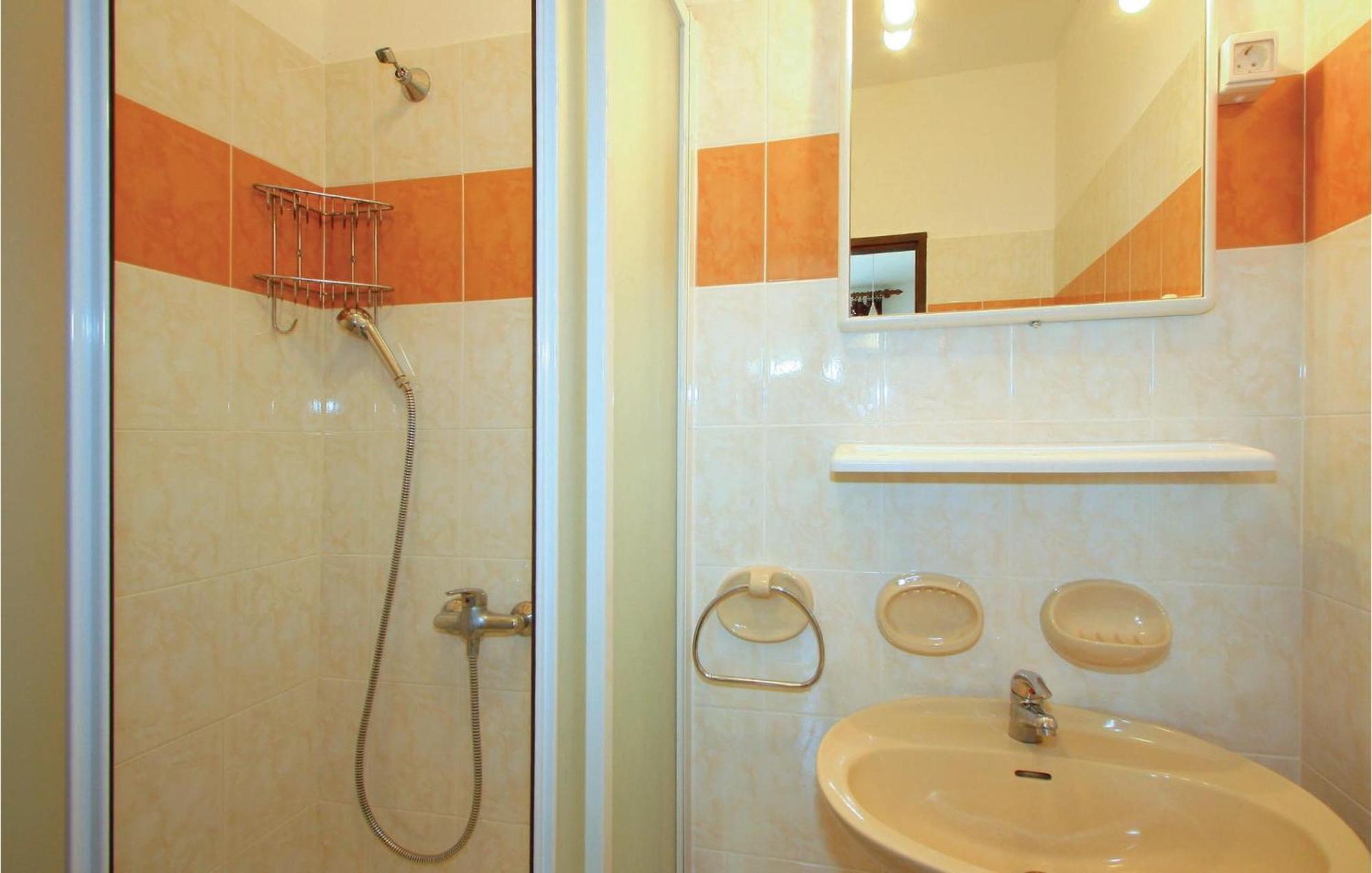 Nice Apartment In Jadranovo With Wifi Extérieur photo