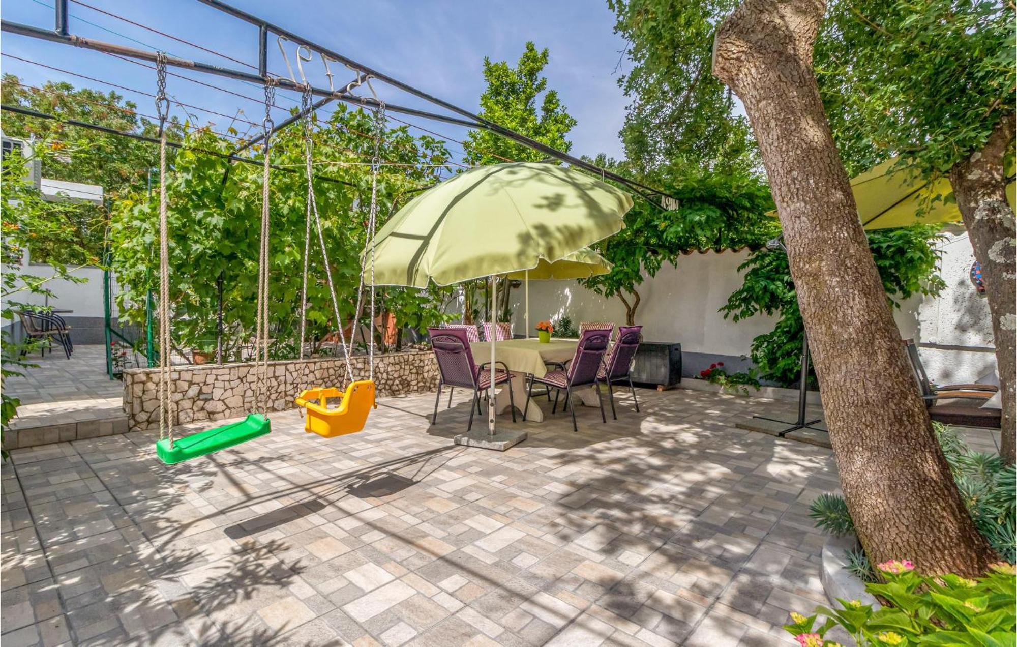 Nice Apartment In Jadranovo With Wifi Extérieur photo